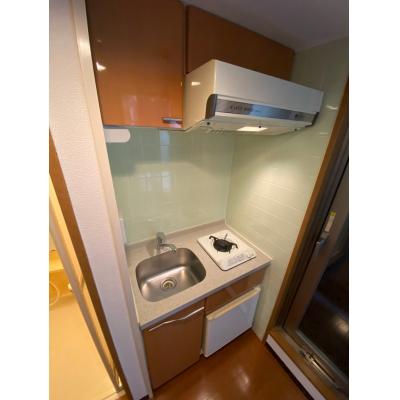 【新大阪　徒歩4分】EC新大阪3SP　③【角部屋、ＮＥＴ無料・ペット相談可、ロフト付・床暖房・ドラム式洗濯乾燥機・３２型ＴＶ・HDD内蔵ブルーレイ標準装備！】の物件写真2