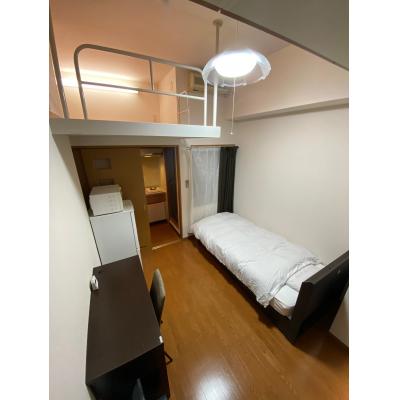 【新大阪　徒歩4分】EC新大阪3SP　③【角部屋、ＮＥＴ無料・ペット相談可、ロフト付・床暖房・ドラム式洗濯乾燥機・３２型ＴＶ・HDD内蔵ブルーレイ標準装備！】の物件写真6