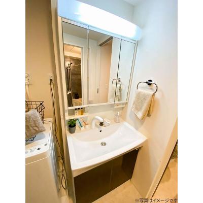 ユニオンマンスリー新富町LuxuryⅠ　601　1LDK・ダブル【４名まで】☆◆インターネット固定回線（有線・Wi-Fi）無料の部屋◆【禁煙ルーム】曲線のある家具でやさしさの中にも洗練された雰囲気。の物件写真4