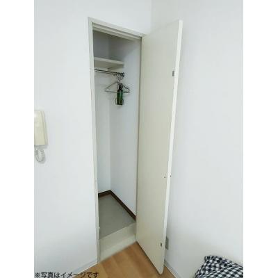 ユニオンマンスリー高砂３　302　1R・シングル☆【禁煙ルーム】室内洗濯機や2ドア冷蔵庫など生活家電完備！デスク・チェアのあるお部屋/23時まで営業スーパー・ベンリーの物件写真5