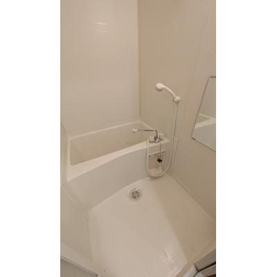 BraTTo放出ローレル【仮住まい🔍】独立洗面台、セミダブルベッド付きで禁煙タイプのお部屋👍の物件写真5