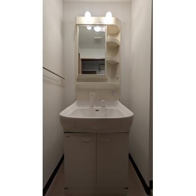 BraTTo放出ローレル【仮住まい🔍】独立洗面台、セミダブルベッド付きで禁煙タイプのお部屋👍の物件写真6