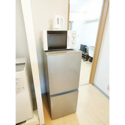 ●2026年5月6日から入居可●ユニオンマンスリー唐木田１　206　1K・シングル☆◆インターネット固定回線（有線）無料の部屋◆【禁煙ルーム】デスク・チェアやたっぷり収納付きのお部屋♪モニター付きインの物件写真4