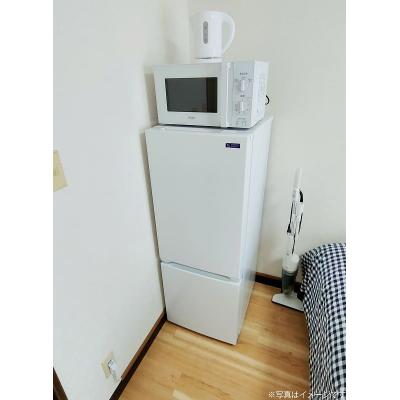 ユニオンマンスリー高津１　302　1K・シングル☆【禁煙ルーム】デスク・チェアや2ドア冷蔵庫などの家具家電付き。物件近くにコンビニ・スーパーもあり便利♪2路線利用可能！の物件写真4