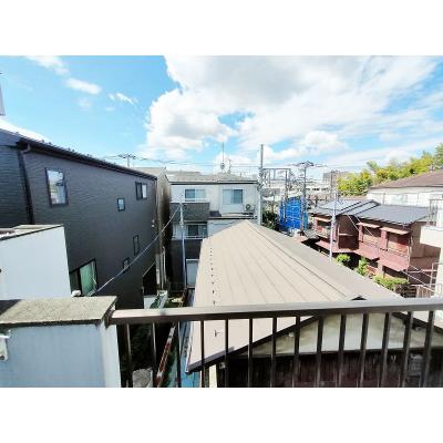 ユニオンマンスリー高津１　303　1K・シングル☆【禁煙ルーム】デスク・チェアや2ドア冷蔵庫などの家具家電付き。物件近くにコンビニ・スーパーもあり便利♪2路線利用可能！の物件写真6