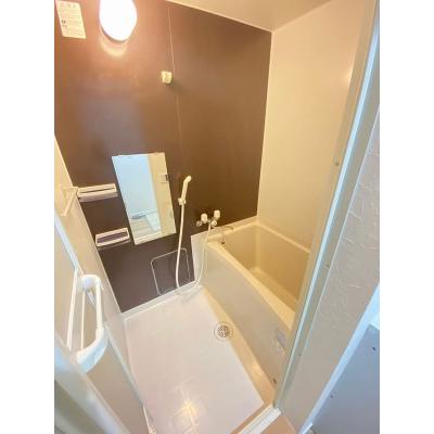 ユニオンマンスリー京王稲田堤４　402　1LDK・セミダブル☆【禁煙ルーム】人気の角部屋＆バストイレ別＆独立洗面台あり！安心の宅配ボックス＆モニター付きインターフォン＆室内洗濯機完備♪の物件写真3