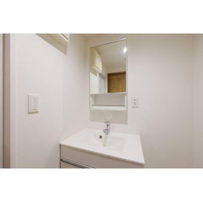 新宿駅まで乗換不要！/交通アクセス抜群/広々としたお部屋/コルティーレ四谷本塩町 103の物件写真5