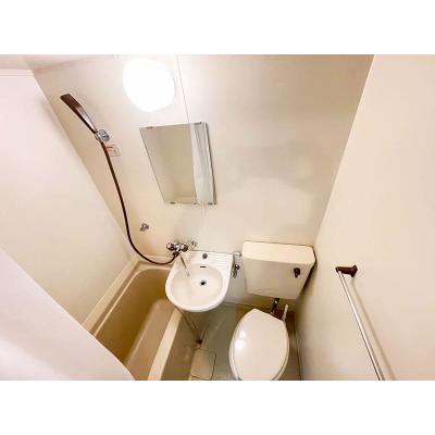 ユニオンマンスリー百合ヶ丘３　407　1R・セミダブル☆【禁煙ルーム】安心の建物AL＆室内洗濯機完備/デスク・チェア＆2ドア冷蔵庫や電子レンジなど生活家電のあるお部屋の物件写真3