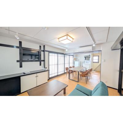 リフォーム済！【杉並マンスリー　2LDK　8階】新高円寺駅〔徒歩2分〕高円寺駅〔徒歩13分〕Wi-Fi無料〔友人、ご家族で！〕の物件写真2