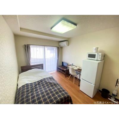 ユニオンマンスリー横浜平沼橋２　302　1K・シングル☆【禁煙ルーム】デスク・チェア完備！室内洗濯機や冷蔵庫など生活家電のあるお部屋/23時頃まで営業スーパー・サミットストアまで徒歩約4分の物件写真1