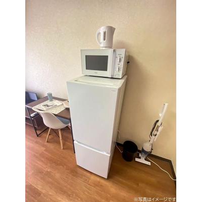 ユニオンマンスリー横浜平沼橋２　302　1K・シングル☆【禁煙ルーム】デスク・チェア完備！室内洗濯機や冷蔵庫など生活家電のあるお部屋/23時頃まで営業スーパー・サミットストアまで徒歩約4分の物件写真4