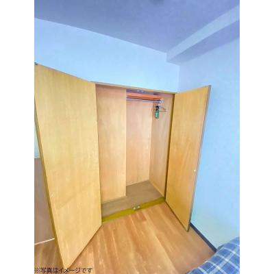 ユニオンマンスリー横浜平沼橋２　302　1K・シングル☆【禁煙ルーム】デスク・チェア完備！室内洗濯機や冷蔵庫など生活家電のあるお部屋/23時頃まで営業スーパー・サミットストアまで徒歩約4分の物件写真5