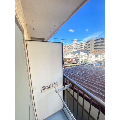 ユニオンマンスリー横浜平沼橋２　302　1K・シングル☆【禁煙ルーム】デスク・チェア完備！室内洗濯機や冷蔵庫など生活家電のあるお部屋/23時頃まで営業スーパー・サミットストアまで徒歩約4分の物件写真6