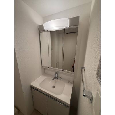 OneLife新大阪ウエストアドバンス2nd【▼浴室乾燥機、ウォシュレット、独立洗面台付の1LDK】の物件写真6