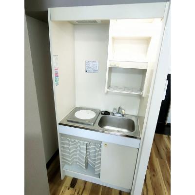 ユニオンマンスリー横浜・白楽５　406　1R・シングル☆◆インターネット固定回線（有線）無料の部屋◆【禁煙ルーム】安心の宅配ボックス＆モニター付きインターフォン完備！デスク・チェアのあるお部屋の物件写真3