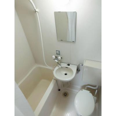 ユニオンマンスリー横浜・白楽５　407　1R・シングル☆◆インターネット固定回線（有線）無料の部屋◆【禁煙ルーム】洗濯機や冷蔵庫など生活家電のあるお部屋♪安心の宅配ボックス＆モニター付きインターフォンの物件写真4