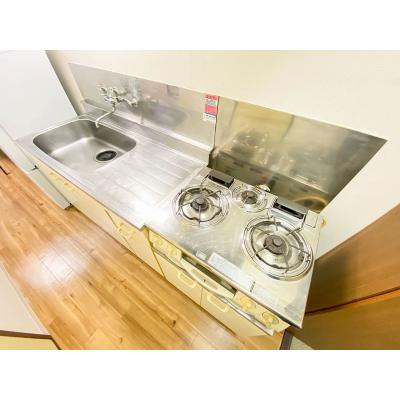 ●2026年4月19日から入居可●ユニオンマンスリー横浜反町２　201　1DK・セミダブル☆【禁煙ルーム】広々１DK＆人気の角部屋物件！ダイニングテーブルやゆったり二人掛けソファ付き。東急東横線 反町の物件写真3