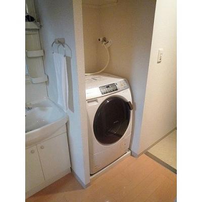 EC新大阪6エキスプレイス　南③【分譲貸・ＮＥＴ無料・ペット相談可・ドラム式洗濯乾燥機、HDD内蔵ブルーレイ・３２型ＴＶ】の物件写真2