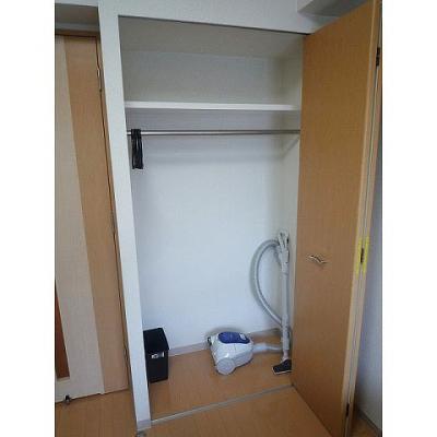 EC新大阪6エキスプレイス　南③【分譲貸・ＮＥＴ無料・ペット相談可・ドラム式洗濯乾燥機、HDD内蔵ブルーレイ・３２型ＴＶ】の物件写真6