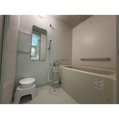 apartment 〒770-0813　徳島県徳島市中常三島町３丁目8-1