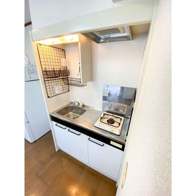 ユニオンマンスリー逗子六浦駅前２　401　1DK・シングル☆【禁煙ルーム】人気の角部屋＆2面採光♪ダイニングテーブル・チェア＆ローテーブル・ソファ＆独立洗面台完備！の物件写真3