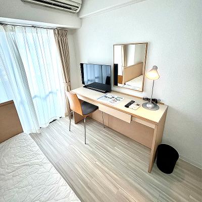 プラスパー東雲 A10-1　東雲本町二丁目  徒歩2分【洗濯機付】【セミダブルベット】【無料Wi-Fi】【保証人不要】の物件写真3