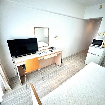 プラスパー東雲 A10-1　東雲本町二丁目  徒歩2分【洗濯機付】【セミダブルベット】【無料Wi-Fi】【保証人不要】の物件写真4