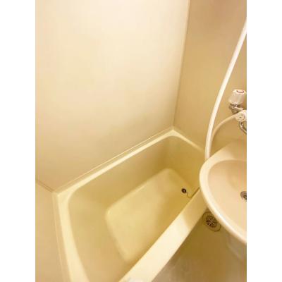 ユニオンマンスリー藤沢善行２　102　1K・シングル☆【禁煙ルーム】安心のモニター付きインターフォン＆室内洗濯機完備！デスク・チェアのあるお部屋/小田急江ノ島線沿線/六会日大前駅まで1駅約2分の物件写真4