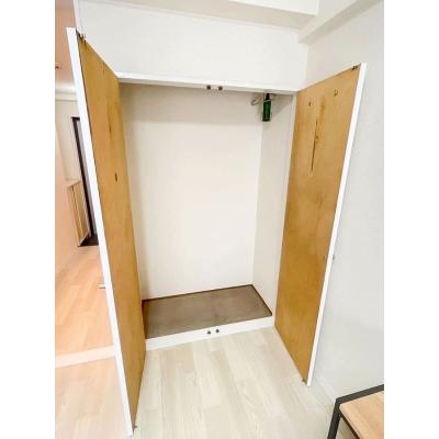 ●2026年4月4日から入居可●ユニオンマンスリー相模原１１　203　1R・シングル☆【禁煙ルーム】たっぷり収納2ドア冷蔵庫や電子レンジなど生活家電完備！デスク・チェアのあるお部屋の物件写真6