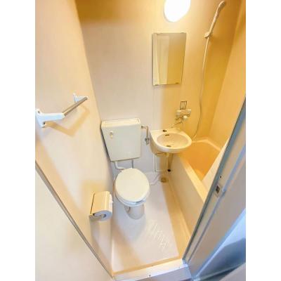 ユニオンマンスリー相模大野４　404　1K・シングル☆【禁煙ルーム】人気の角部屋＆二面採光のお部屋♪デスク・チェアなどの家具家電付き。「相模大野ステーションスクエア」がありお買い物にも便利の物件写真4