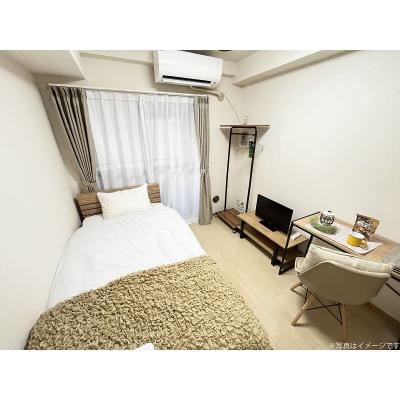 ユニオンマンスリー新松戸１　202　1K・シングル☆【禁煙ルーム】人気の角部屋＆安心の建物オートロック完備♪仕事や勉強におすすめのデスク・チェア＆洗濯機や冷蔵庫など生活家電のあるお部屋の物件写真1