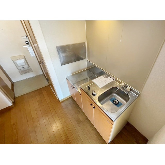 apartment 〒107-0052　東京都港区赤坂２丁目5-1 S-GATE赤坂山王　9F