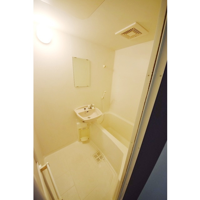 apartment 〒107-0052　東京都港区赤坂２丁目5-1 S-GATE赤坂山王　9F