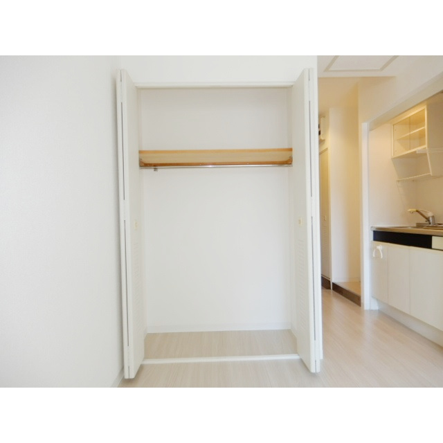 apartment 〒107-0052　東京都港区赤坂２丁目5-1 S-GATE赤坂山王　9F