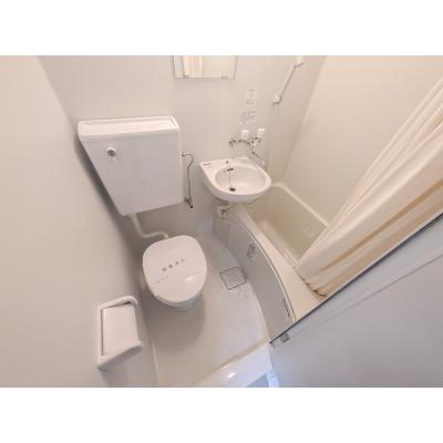 ユニオンマンスリー新松戸１　105　1K・セミダブル☆【禁煙ルーム】人気の角部屋＆安心の建物オートロックと室内洗濯機完備♪ローテーブル・ソファのあるお部屋/流通経済大学新松戸キャンパスまで徒歩通学の物件写真4