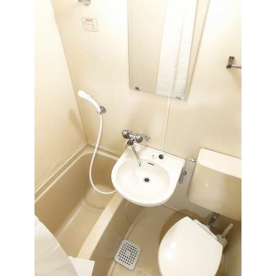 ユニオンマンスリー新松戸１　402　1K・シングル☆【禁煙ルーム】安心の建物オートロック＆玄関から直接居室が見えないリビングドアあり♪デスク・チェア＆洗濯機や冷蔵庫など生活家電のあるお部屋の物件写真4