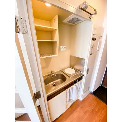 ユニオンマンスリー新松戸１　506　1K・シングル☆【禁煙ルーム】人気の角部屋＆デスク・チェアのあるお部屋♪安心の建物AL＆来客時も玄関から直接居室が見えないリビングドア完備の物件写真3