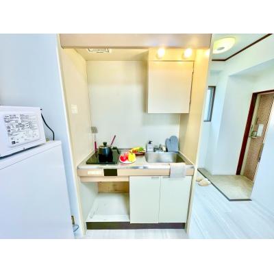 【名古屋市天白区/八事駅徒歩6分/無料Wi-Fi/角部屋/バストイレ別/防犯カメラ/名城大学まで徒歩2分】ソフィ八事 302号室 ファミマンの物件写真3