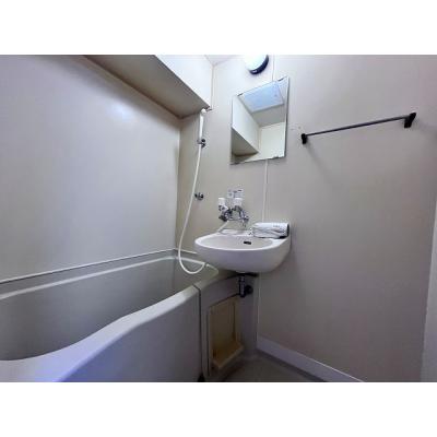 最寄駅まで徒歩6分◎大通駅は徒歩9分！ネット無料✨A81✨の物件写真5