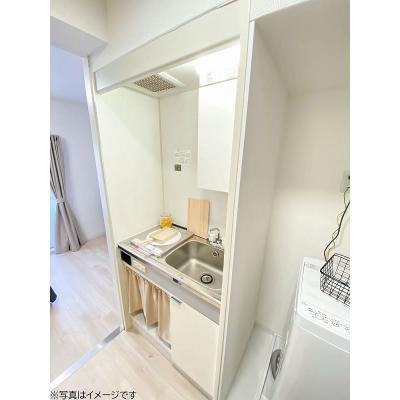 ユニオンマンスリー津田沼フィオーレ１　208　1R・シングル☆◆インターネット固定回線（有線・Wi-Fi）無料の部屋◆【禁煙ルーム】デスク・チェア完備！室内洗濯機や掃除機など生活家電のあるお部屋の物件写真3