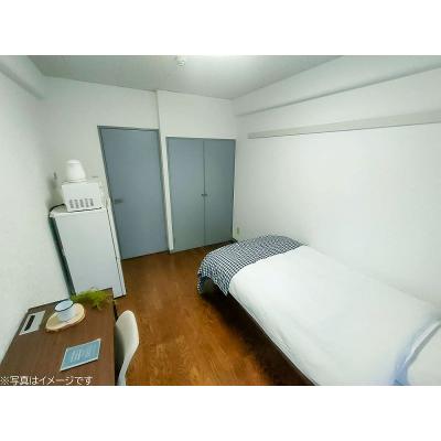 ユニオンマンスリー津田沼３　102　1K・シングル☆【禁煙ルーム】勉強やテレワークにおすすめのデスク・チェア完備！室内洗濯機や冷蔵庫など生活家電のあるお部屋の物件写真2