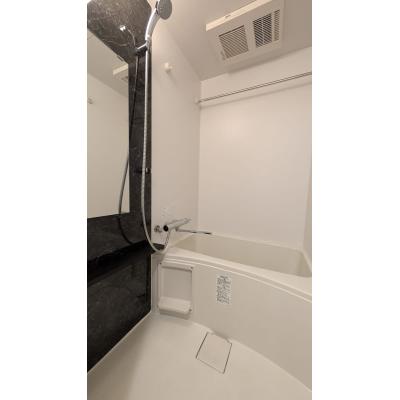 BraTTo難波サウステラス【なんば駅まで徒歩3分！研修も手ぶらでOK👌家具家電付き】の物件写真4