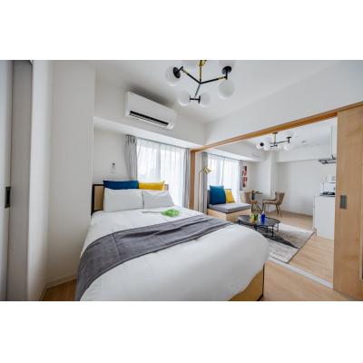 最寄り駅まで徒歩5分/家具・家電付き/グロワール伊勢佐木 702の物件写真2