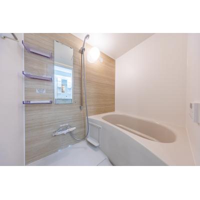 最寄り駅まで徒歩5分/家具・家電付き/グロワール伊勢佐木 702の物件写真4