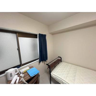 スマイズ伊勢原４　【禁煙🚭】　２階角部屋☆室内洗濯置場有☆伊勢原駅まで徒歩８分☆人気のＲＣ造の建物☆の物件写真3