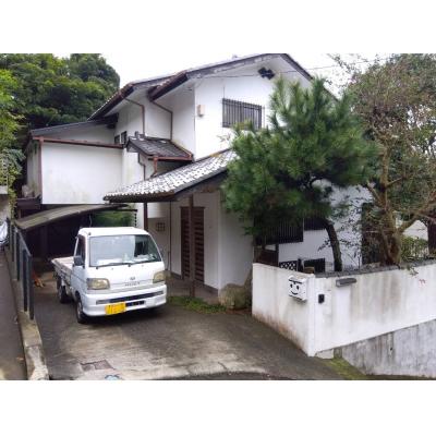 坂の上の笑い声の外観画像