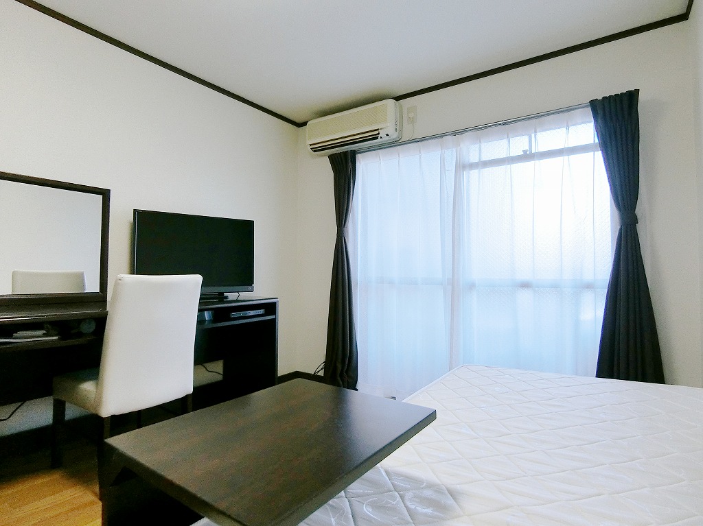 グッドステイ西宮甲東園アーネスト■【ペット・ベーシック・駅2分・バス・トイレ別セパレート・32型ＴＶ】の物件写真3