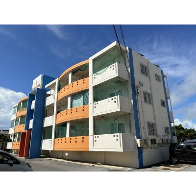 【エアコン】【キーレス】【室内禁煙】 ★千葉ロッテマリーンズのキャンプ地★石垣市運動公園まで徒歩1分 ファミリーマート石垣屋島店まで約250ｍ、かねひでまで約750ｍ みんさー工芸館前バス停まで徒歩5の外観画像