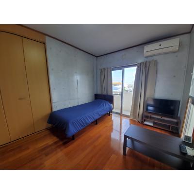 【エアコン】【キーレス】【室内禁煙】 ★千葉ロッテマリーンズのキャンプ地★石垣市運動公園まで徒歩1分 ファミリーマート石垣屋島店まで約250ｍ、かねひでまで約750ｍ みんさー工芸館前バス停まで徒歩5の内観画像