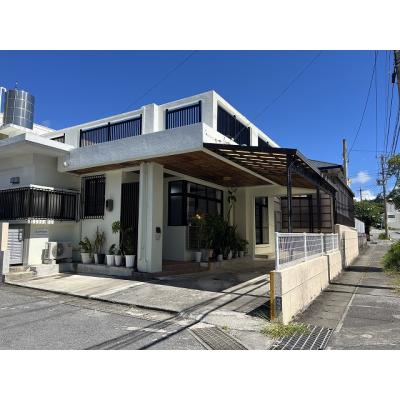🌺Az　House🌺（アズハウス）北谷戸建て物件。北谷美浜まで車で７分。定員６名可。詳細はお問い合わせ下さい♪の外観画像